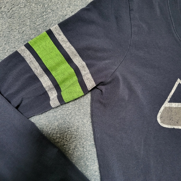 Seahawks long sleeve - Picture 3 of 7